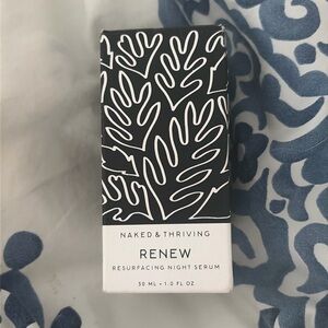 Naked & Thriving Rejuvenate Full size - Face Oil - Black and White New in Box
